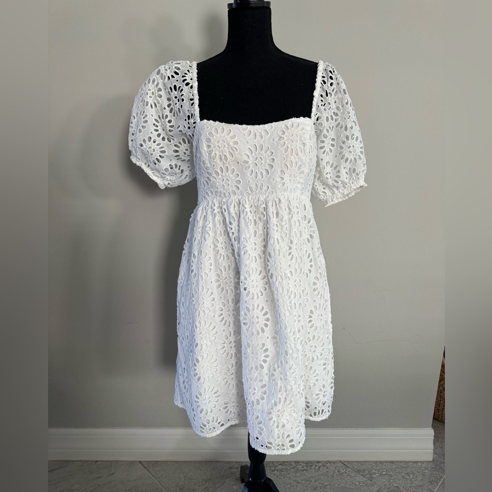 Lilly Pulitzer Kay Short Sleeve Eyelet Dress Sz 4 Resort White